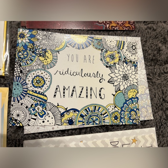 Card assortment - Picture 3 of 8